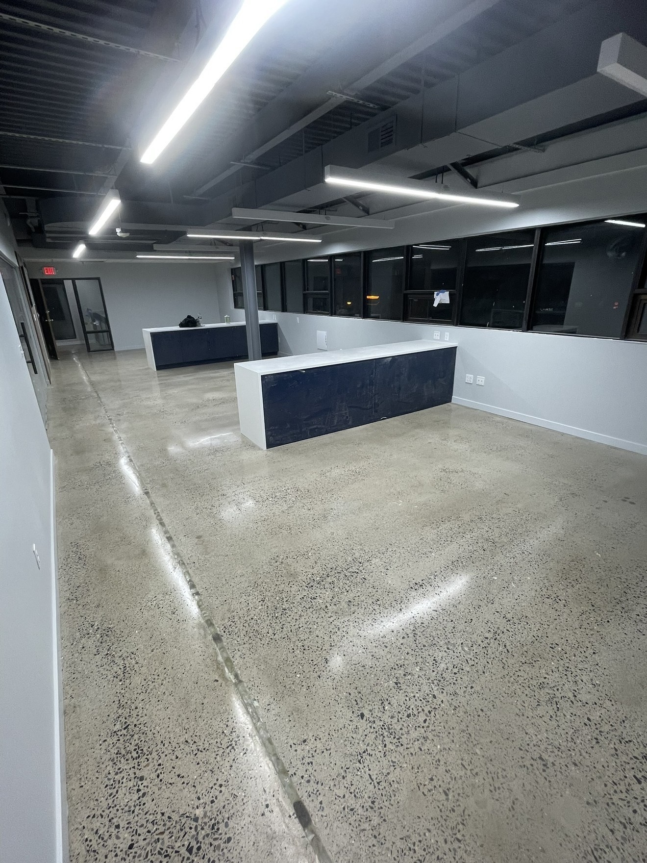 Class C polished concrete in a large open commercial space in Ridgefield, NJ