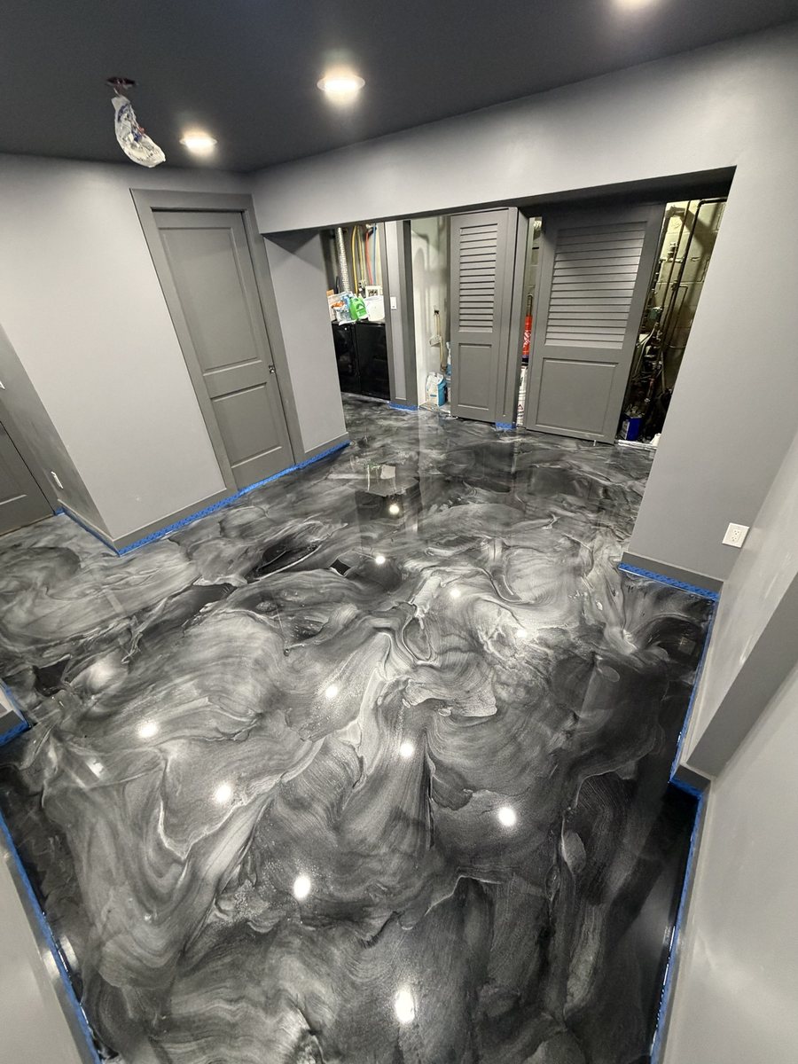 Metallic epoxy floor by Deon Epoxy