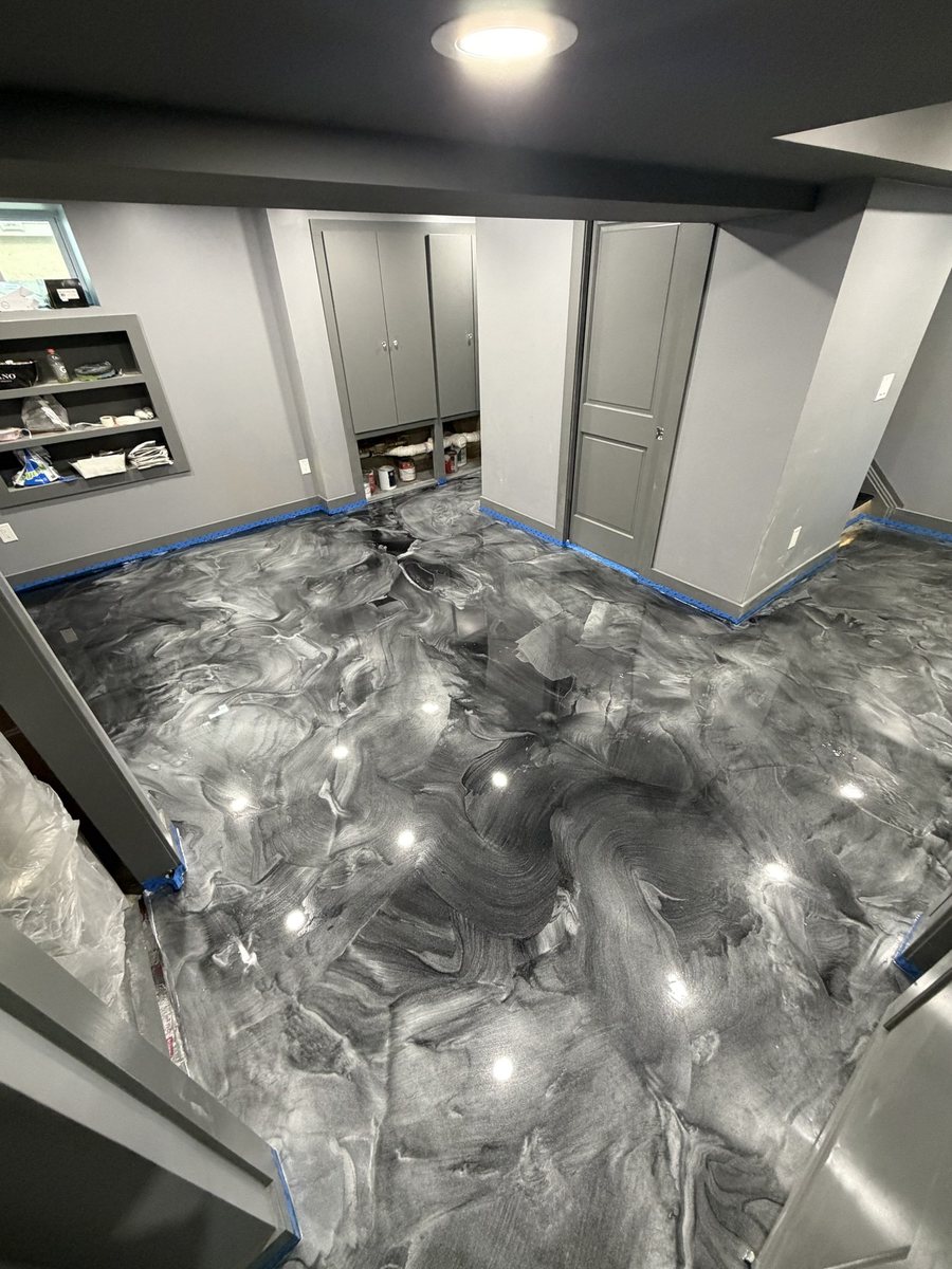 Metallic epoxy floor by Deon Epoxy